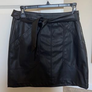 Faux leather black skirt - Express